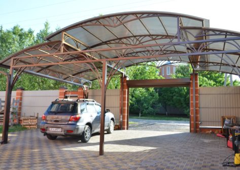 Купить Навес для авто из поликарбоната в Москве по цене от 20000 руб. Навес для авто из поликарбоната купить Москва